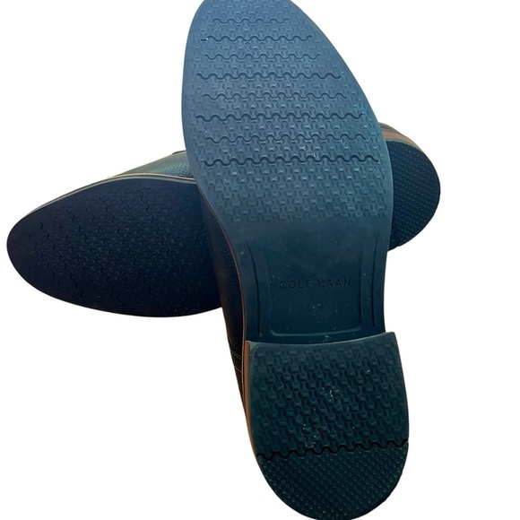 Cole Haan Men’s Black Pebbled Leather Derby Oxfords - Picture 4 of 5